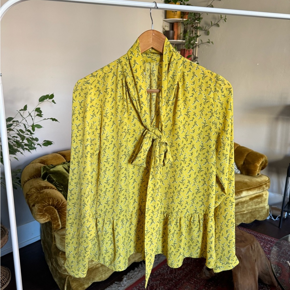 Loft tiered daily yellow floral tie shirt - super feminine and gorgeous